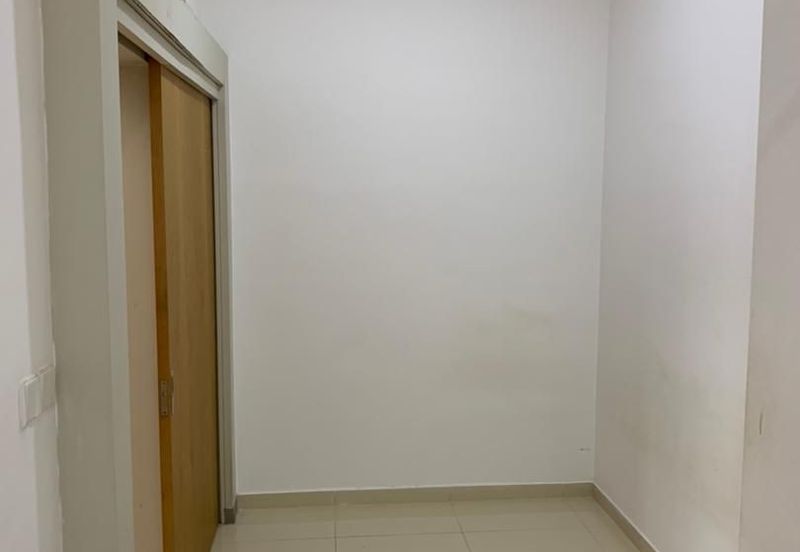 Plaza Arkadia@Desa ParkCity,Partly Furnished Unit