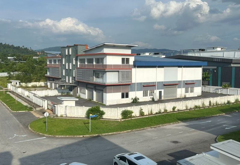 Taman Platinum Rawang @ Country Home, 3 Sty Semi-D Factory For Sale