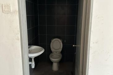 Taman Platinum Rawang @ Country Home, 3 Sty Semi-D Factory For Sale