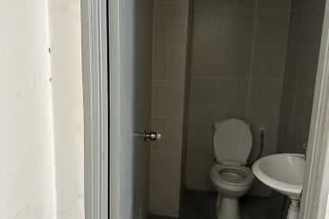 Taman Platinum Rawang @ Country Home, 3 Sty Semi-D Factory For Sale