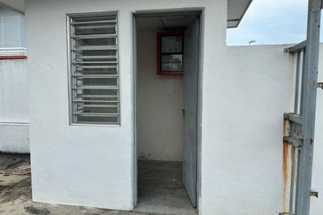 Taman Platinum Rawang @ Country Home, 3 Sty Semi-D Factory For Sale