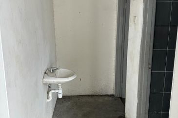 Taman Platinum Rawang @ Country Home, 3 Sty Semi-D Factory For Sale