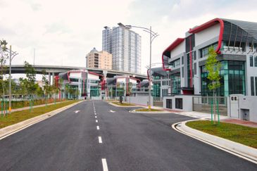 Auto Park City @Detached Factory For Rent 