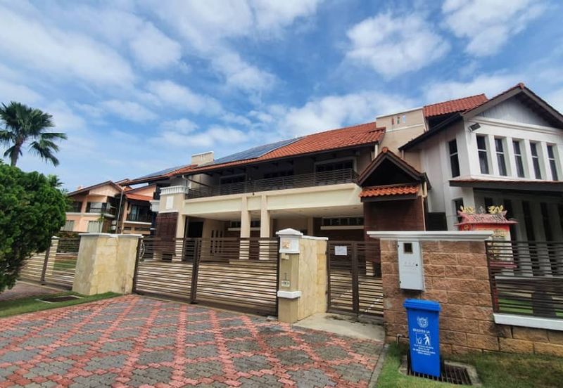 Bukit Jelutong, Shah Alam @ 2 Sty Semi D Connected House For Sale