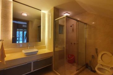 Bukit Jelutong, Shah Alam @ 2 Sty Semi D Connected House For Sale