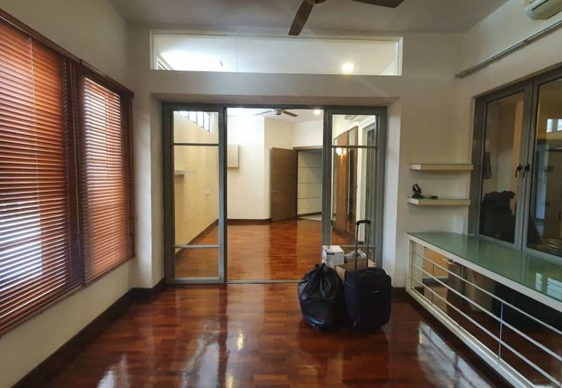 Bukit Jelutong, Shah Alam @ 2 Sty Semi D Connected House For Sale