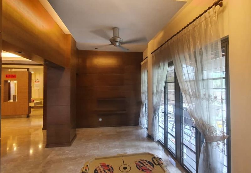 Bukit Jelutong, Shah Alam @ 2 Sty Semi D Connected House For Sale