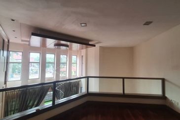 Bukit Jelutong, Shah Alam @ 2 Sty Semi D Connected House For Sale