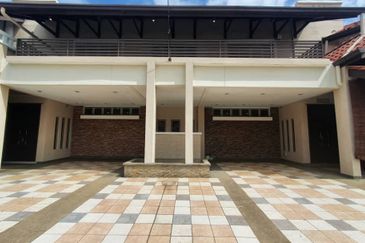 Bukit Jelutong, Shah Alam @ 2 Sty Semi D Connected House For Sale