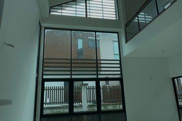 (2 storey bungalow)Amber @ Subang Bestari , Kwasa Damansara