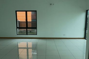 (2 storey bungalow)Amber @ Subang Bestari , Kwasa Damansara