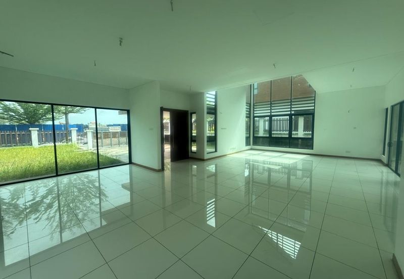 (2 storey bungalow)Amber @ Subang Bestari , Kwasa Damansara