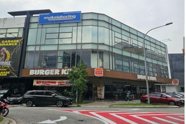 The Trillium @Lake Fields