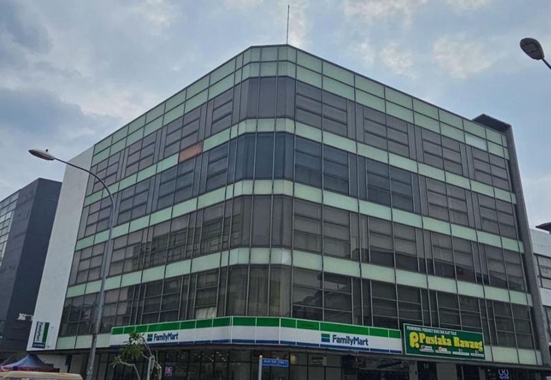 The Trillium @Lake Fields