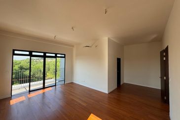 Alstonia Hilltop Homes