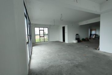 Empire Klang , Galeri Empire @ Klang  4 storey corner building  