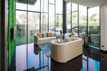 Empire Klang , Galeri Empire @ Klang  4 storey corner building  