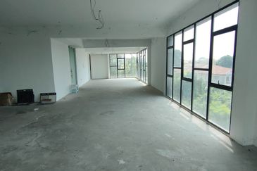 Empire Klang , Galeri Empire @ Klang  4 storey corner building  