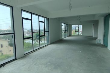 Empire Klang , Galeri Empire @ Klang  4 storey corner building  