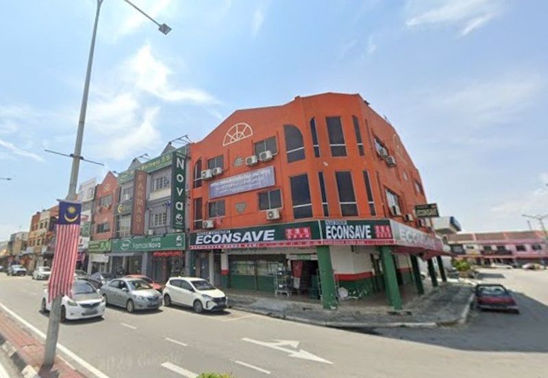 Jalan Bunga Pekan @ Banting 