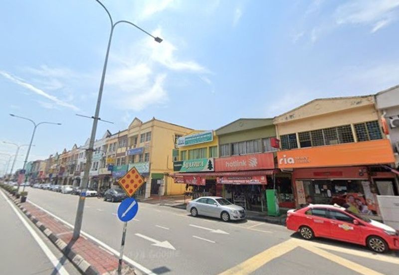 Jalan Bunga Pekan @ Banting 