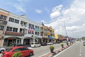 Jalan Bunga Pekan @ Banting 
