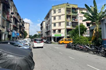 Jalan Dagang Mas 5, Taman Mas Sepang