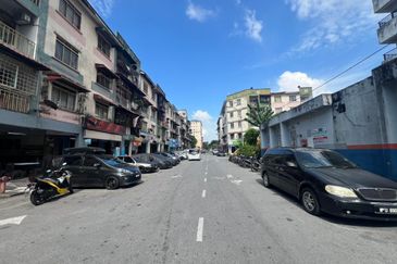 Jalan Dagang Mas 5, Taman Mas Sepang