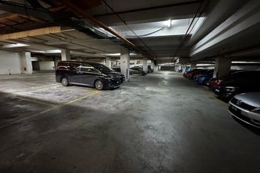 Bukit Jelutong , Seksyen U8 @ Shah Alam