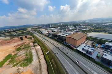 Bukit Jelutong , Seksyen U8 @ Shah Alam