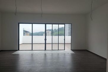 Empire Residence @ Damansara Perdana , Petaling Jaya 