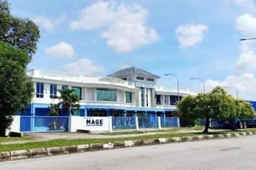 Taman Bunga Negara , Seksyen 27 @ Shah Alam