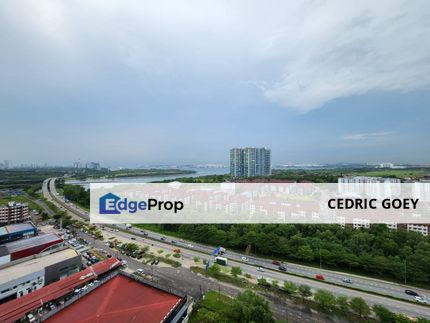 Grandview 360°: Where Tranquility Meets Mesmerizing River and Sea Views!, Johor, Johor Bahru