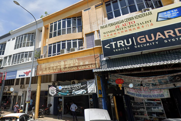 Medan Idaman Business Centre