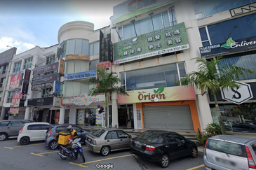 Bandar Puteri 1 Puchong Ground floor shop for rent , Jalan Kenari , Puteri 1 , Puteri 2 , Puteri 5 , Puchong Jaya