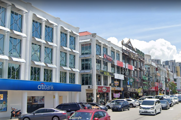 Bandar Puteri 1 Puchong Ground floor shop for rent , Jalan Kenari , Puteri 1 , Puteri 2 , Puteri 5 , Puchong Jaya