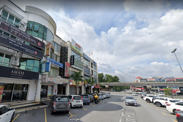 Bandar Puchong Puteri Ground floor Shop for rent Corner , Puchong Jaya Jalan Kenari Puchong bukit jalil Bandar Kinrara