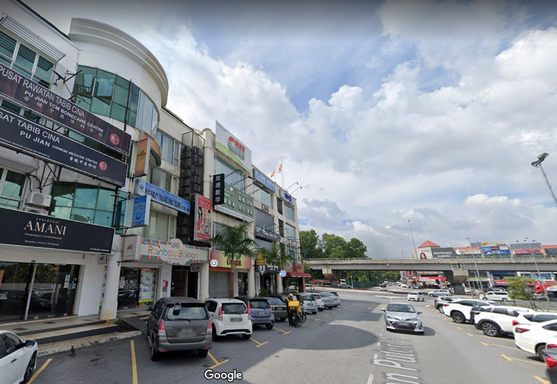 Bandar Puteri Puchong Corner Shop for rent , Special Big corner 70x85 , Jalan Kenari , Puchong Jaya , Puteri 1, Puteri 2 , Puteri 5