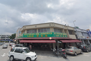 Bandar Puteri Puchong 5 3Storey Shop For Sale , Fully Tenanted , Facing Main Road , Long Lease Tenant