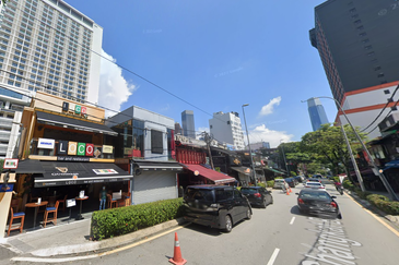 1.5 Storey Shop for Rent Changkat Bukit Bintang Jalan Alor , KL City 