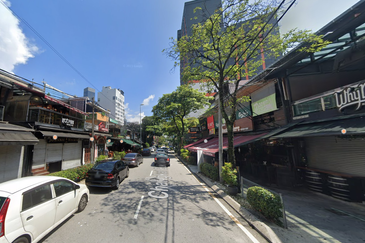 1.5 Storey Shop for Rent Changkat Bukit Bintang Jalan Alor , KL City 