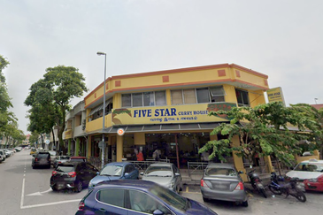 1.5Storey Corner Shop for Sale Bandar Puteri Puchong , Puteri 5, Puteri 2 , Puteri 1