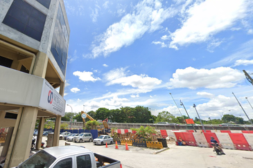 Kayu Ara Business Park, Kayu Ara