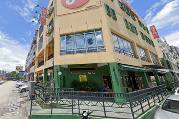 Kayu Ara Business Park, Kayu Ara