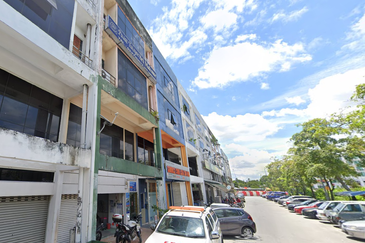 Kayu Ara Business Park, Kayu Ara