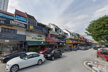 Ground floor Shop for rent Taman Tun Dr Ismail 