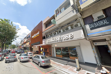 Ground floor Shop for rent Taman Tun Dr Ismail 