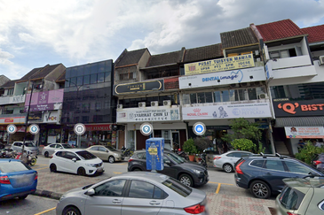 Ground floor Shop for rent Taman Tun Dr Ismail 