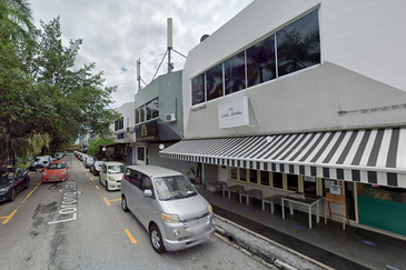 Ground floor Shop for rent Taman Tun Dr Ismail 