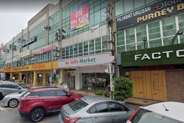 Ground floor shop for rent Bandar puteri puchong